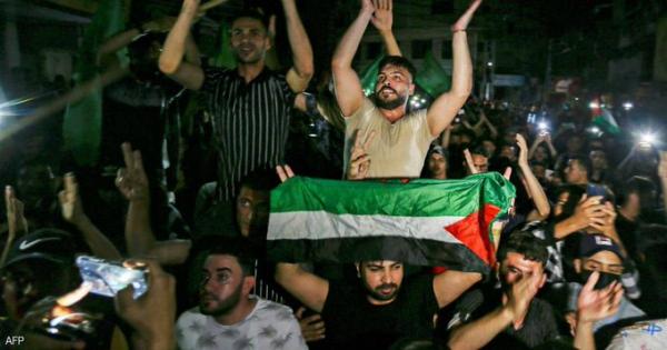 أهالي غزة يحتفلون بوقف إطلاق النار
