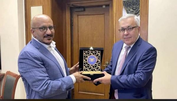 طارق صالح يتحدث عن لقاء مثمر وخلاق مع الروس (صور)