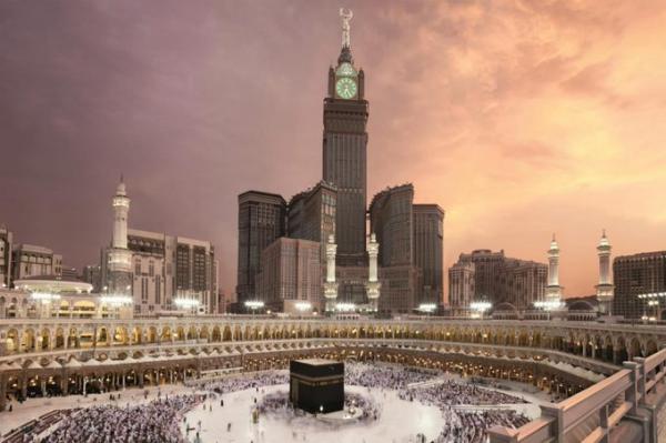ليس من بينها برج خليفة.. برج الساعة في مكة يتصدر قائمة ناطحات السحاب الأغلى في العالم بتكلفة قياسية