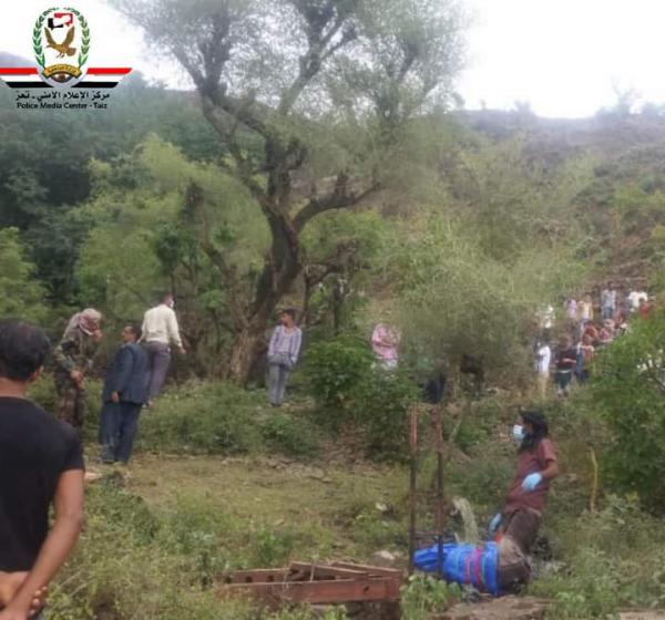 العثور على جثة مواطن مرمية داخل بئر في تعز بعد أسبوع على اختفاءه