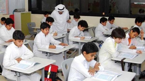 تعرف على عقوبة تصوير المعلمين في السعودية.. دون علمهم!