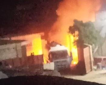 بطل فدائي ينقذ منطقته والمواطنين من انفجار كبير في لحج (فيديو)