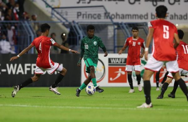 صنعاء تشتعل بالألعاب النارية واصوات الرصاص ابتهاجا بفوز المنتخب اليمني للناشئين