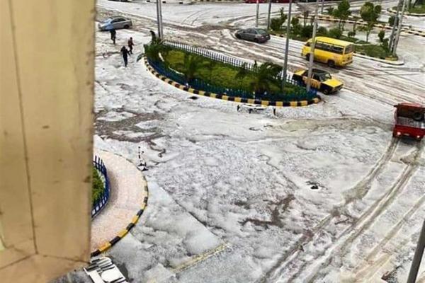 في مشهد فريد.. الإسكندرية تكتسي باللون الأبيض، ورفع درجة الاستعداد والطوارئ في المدينة