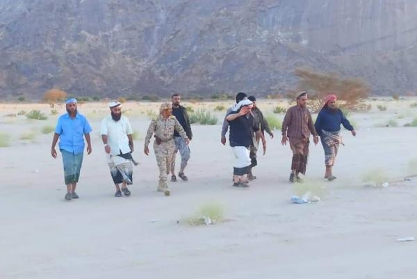 جماعة الحوثي تستهدف قائد اللواء الثاني عمالقة واللواء 63 وعدد من القيادات بصاروخ باليستي اثناء اجتماعهم
