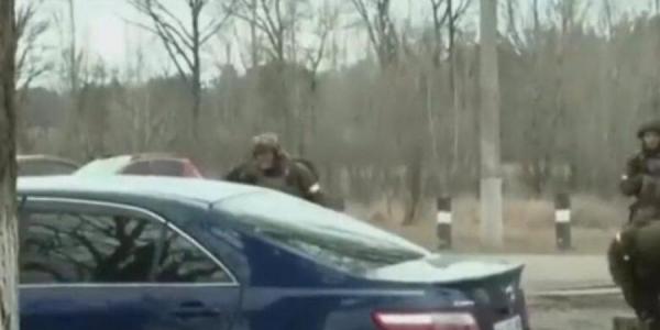 روسيا تعلن سيطرة قواتها على مطار في العاصمة الأوكرانية كييف
