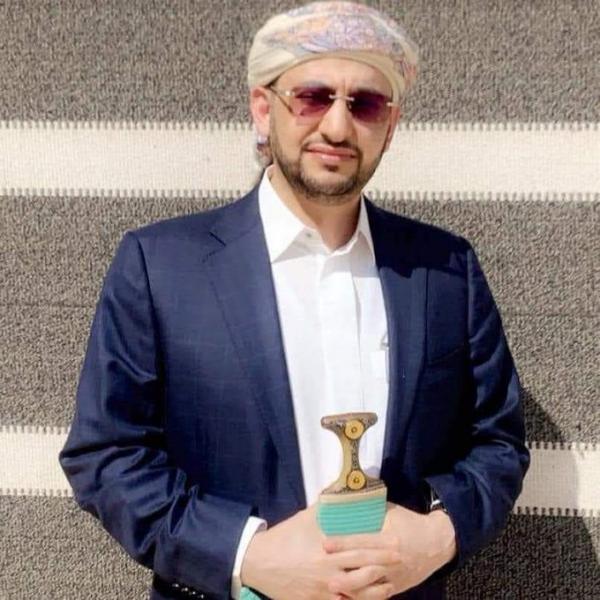 في خبر مفاجئ: الإعلان عن وفاة الشيخ القبلي حسين بن عبدالله بن حسين الأحمر بقطر