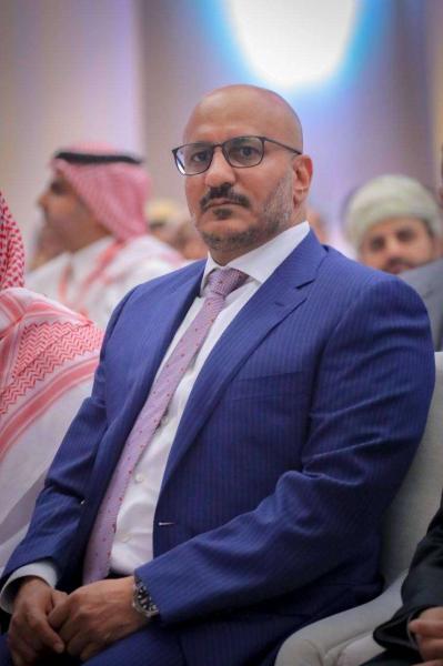 طارق صالح بخطوة إلى القمة