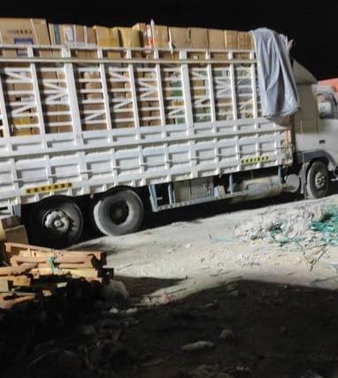 احباط تهريب قناصات واسلحة في منفذ شحن قادمة من عمان للحوثيين
