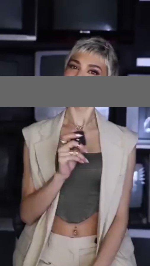 المحامي والكاتب الإماراتي حبيب الملا يكشف خفايا فيديو تم انتاجه من قبل مجموعة نساء اماراتيات وصفهم بالمتمردات