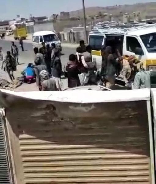 مقتل واصابة 20 شخص في حادث انقلاب سيارة هايلكس في أرحب