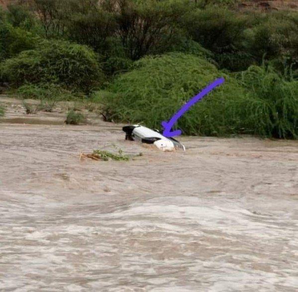 وفاة مواطن وزوجته غرقا بشبوة ونجاة طفلين وفقدان الثالث