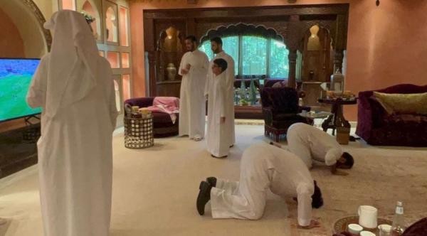 شاهد ثلاث صور لفرحة الأمير محمد بن سلمان اليوم بعد فوز السعودية