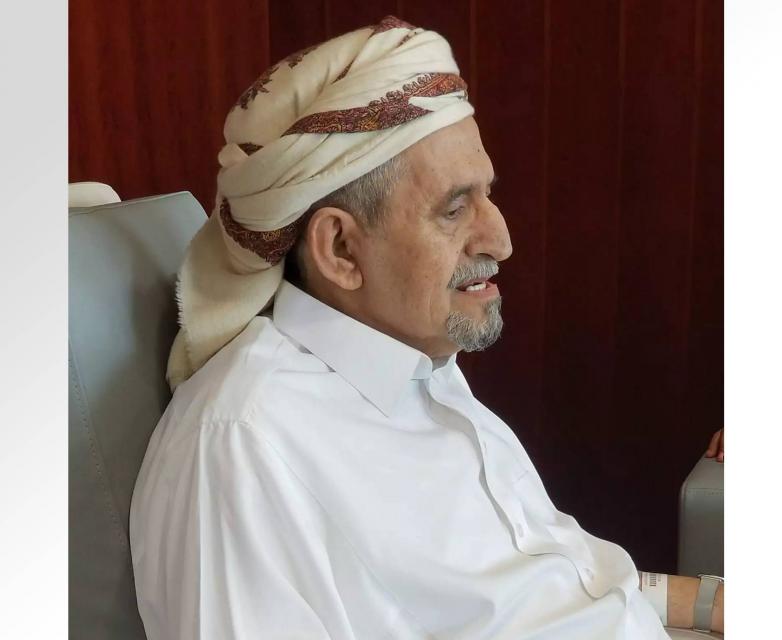 الإعلان عن وفاة الشيخ صادق بن عبدالله بن حسين الأحمر