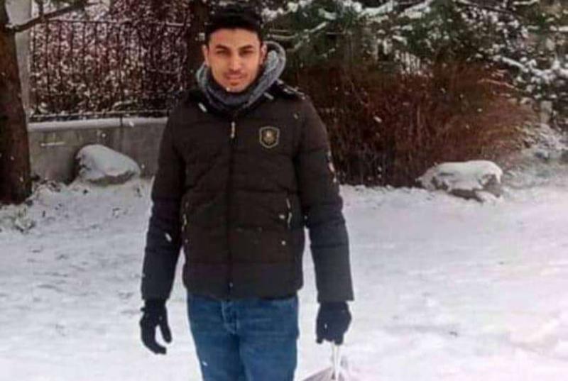 اثناء نزوحه من اليمن.. وفاة طبيب يمني بسبب موجة البرد خلال هجرته إلى أوروبا
