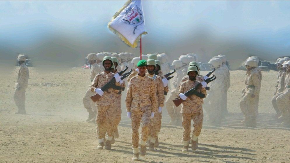 دون أية أعلام انتقالية.. ألوية العمالقة تحتفي بتخرج الدفعة 42 من قواتها (صور + فيديو) دون أية أعلام انتقالية.. ألوية العمالقة تحتفي بتخرج الدفعة 42 من قواتها (صور + فيديو)