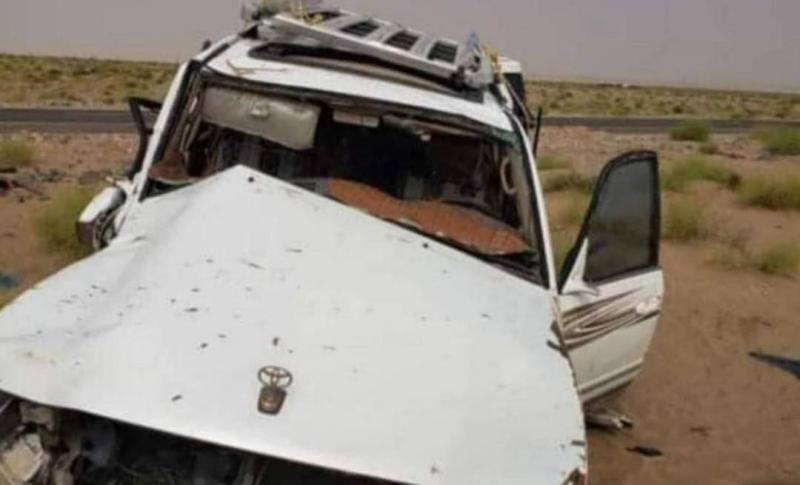 وفاة واصابة 6 اشخاص بحادث سيارة انفجر اطارها في منطقة طور الباحة 