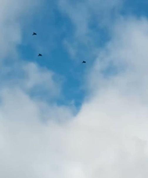 شاهد فيديو.. طائرات حربية سعودية تجوب سماء بريطانيا