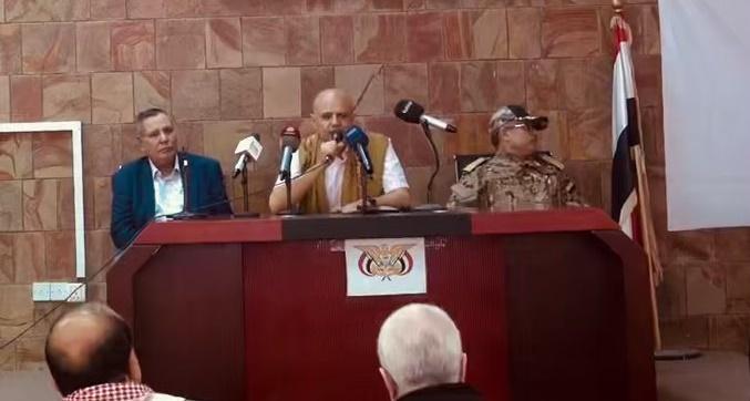 محافظ تعز يكشف تفاصيل ساعتين من محاولة اغتياله وكيف مشى 4 كيلو على الاقدام