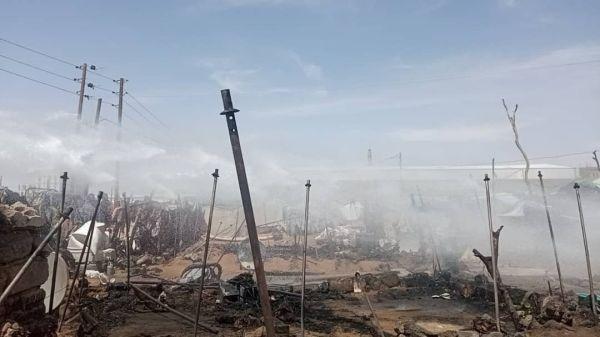 مأرب تشهد كارثة جديدة بحق النازحين و14 مأوى لهم تلتهمها النيران