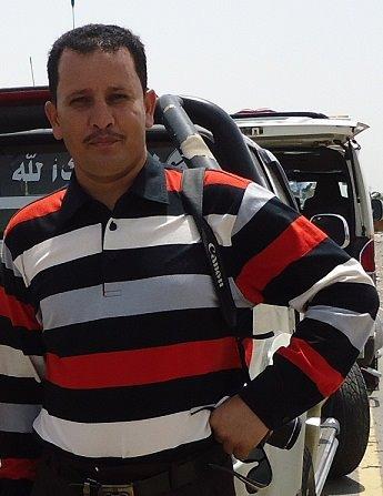 الزميل الصحفي أنيس منصور يستغرب