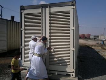 المجلس المحلي بعبس يرفض استلام المولد الكهربائي الخاص بالمديرية والشركة الموردة تقوم بإغلاق المولد حتى يتم دفع باقي المبلغ المستحق لهم.