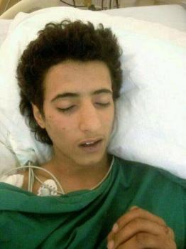 "ادخل لعلك تعرفه": سيارة تدهس شاب يمني ويفقد ذاكرته بمحافظة شقراء بالمملكة العربية السعودية وتلوذ بالفرار (صور)