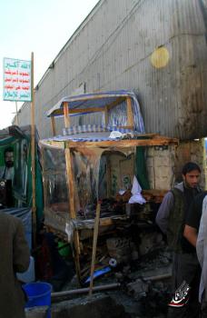عاجل انفجار يهز ساحة التغيير بصنعاء ويدمر احدى خيام الحوثيين حيث يُعتقد تخزينهم لسلاح جديد  (صورة) 