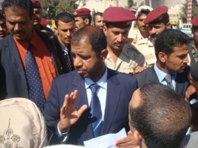 طالبوا ببسط نفوذ الدولة وحمايتهم من مليشيات الحوثي:مسيرة احتجاجية للمئات من أبناء صعدة أمام منزل رئيس الجمهورية للمطالبة بتمثيلهم في مؤتمر الحوار(صـور)
