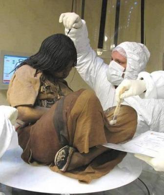 فتاة عمرها 15 عاماً متجمدة لاكثر من 500 عام (صورة)