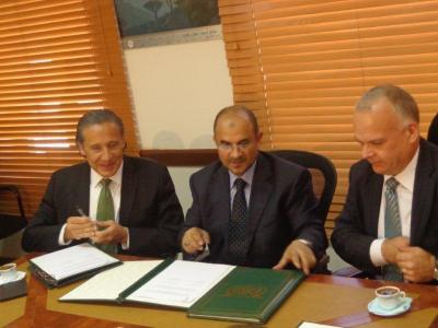 توقيع اتفاقيه  لدعم مشروع الاصلاحات الانتخابيه بمبلغ 4 ملايين دولار امريكي الذي ينفذه برنامج الامم المتحده الانمائي