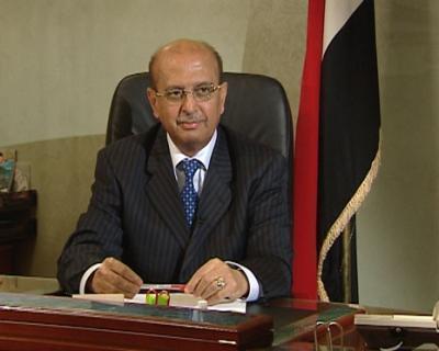 القربي :السلطات التركية تلقي القبض على اثنين من مصدري الأسلحة لليمن 