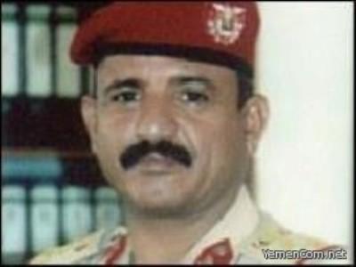 قائد عسكري: الإرهابيون استخدموا الملابس العسكرية.. وسنسيطر على تجارتها