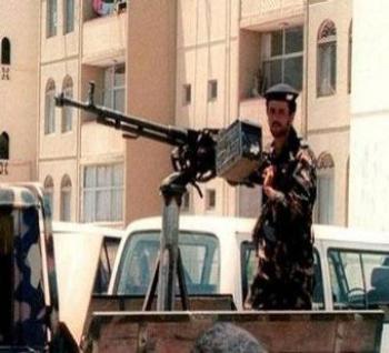 قائد الجيش البريطاني لا يستبعد التدخل العسكري باليمن