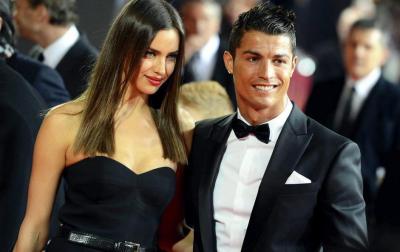بالصور صديقات اللاعبين تخطفن اضواء حفل تسليم جوائز الفيفا