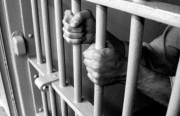  غدا محاكمة 3 ألبانيين باليمن لاتهامهم بجلب 179 طناً من الذخائر والمتفجرات