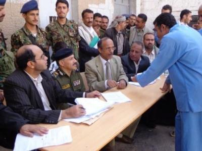 لجنة نيابة جنوب شرق الأمانة تفرج عن العديد من السجناء ممن قضوا ثلثي أرباع المدة بسجن صنعاء