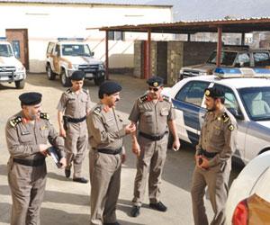 بعد العثور على يمني مقتول بين الأشجار بعدة طعنات: شرطة جازان تكشف غموض مقتله وتلقى القبض على القاتل السعودي