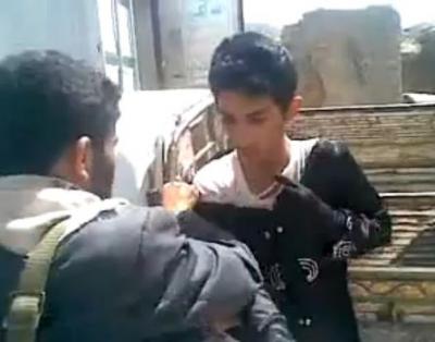 شاهد فيديو: طرق جديدة لتهريب الحشيش في اليمن (بشكل نساء)