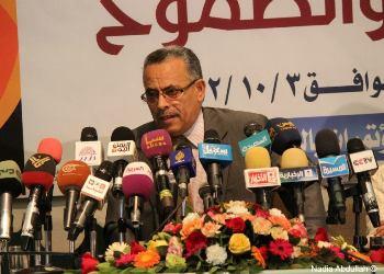 صالح سميع يكشف لحظات لقائه باللواء محسن ابان جمعة الكرامة ويصف هادي بـ"الثائر الصامت"