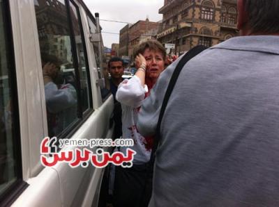 مسلحون يصيبون موظفة في الصليب الأحمر بالرصاص في اليمن