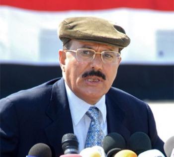 الرئيس يصف دعاة انفصال الجنوب بـ"الكلاب المسعورة"