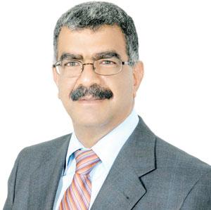اللواء القرشي يكشف تفاصيل خطيرة عن تخريب الكهرباء وتجارة السلاح ويقول ان الشحنة الإيرانية كانت للحوثيين