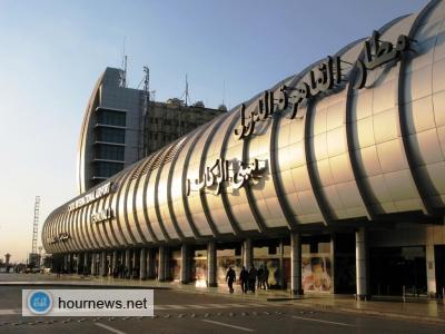 احتجاز 110 كيلو من العسل اليمني مع دبلوماسي يمني كهدايا لمسؤولين مصريين
