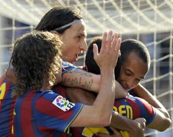 فوز سهل لبرشلونة وصعب للريال 