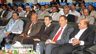  (10 سنوات من التميز ) جامعة العلوم الحديثة تحتفي بتخرج دفعة الحوار الوطني