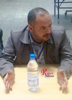 عفوا بصرااااااحة وحتى يعرف الجميع الحقيقة  معتقلي الثورة ليسوا من شباب الثورة ...!!  ولكن لماذا ندافع عنهم ويصر على سجنهم بقايا أذناب النظام ...؟
