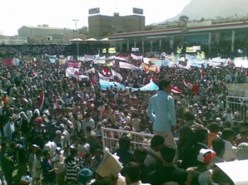 عبد العزيز عبد الغني : على أحزاب اللقاء المشترك مراجعة حساباتهم قبل فوات الأوان