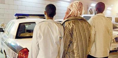 3 وافدين يتناوبون اغتصاب امراه في منزلها بجدة
