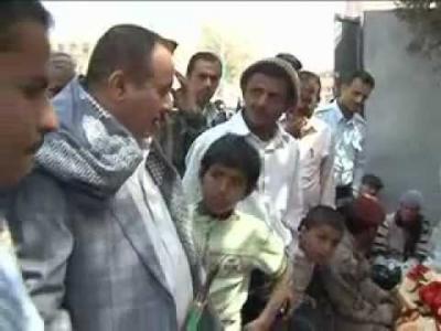 شيخ قبلي نافذ يقتحم مطار صنعاء الدولي بقوة السلاح ويثير الرعب